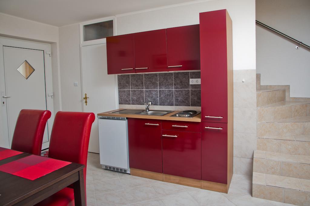 Alt Baden Apartement Dunaszekcso Pokoj fotografie