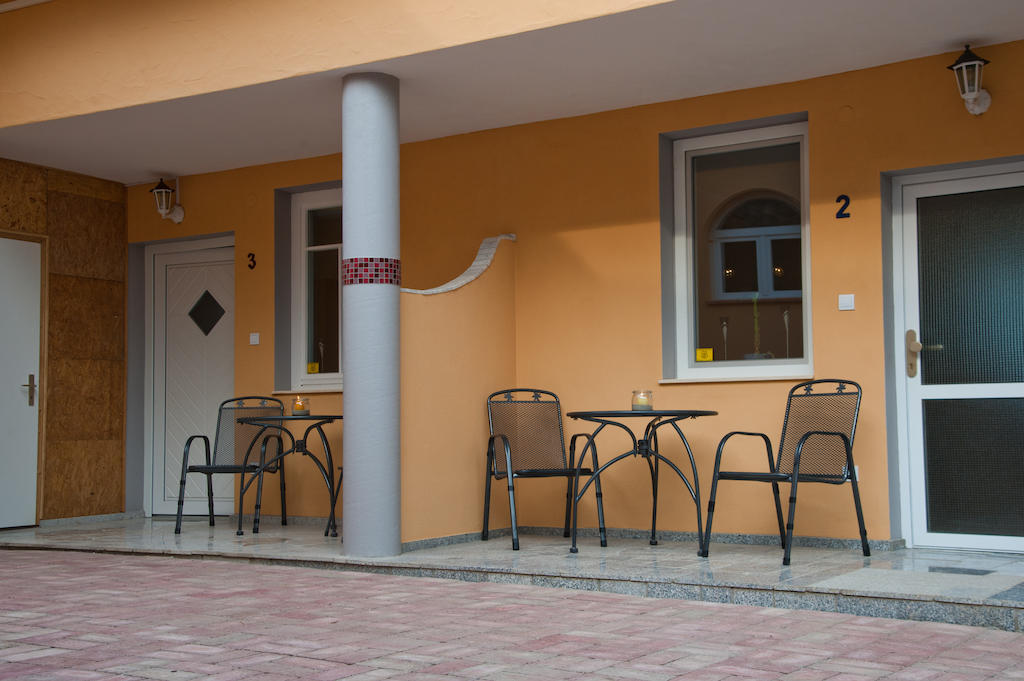 Alt Baden Apartement Dunaszekcso Exteriér fotografie