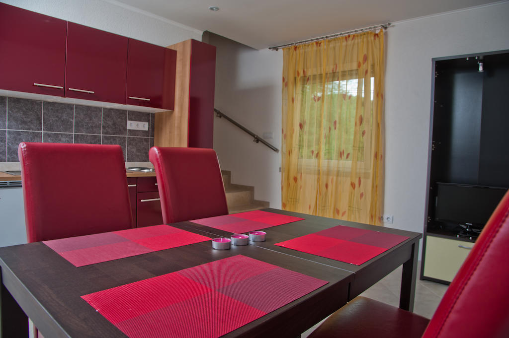 Alt Baden Apartement Dunaszekcso Pokoj fotografie